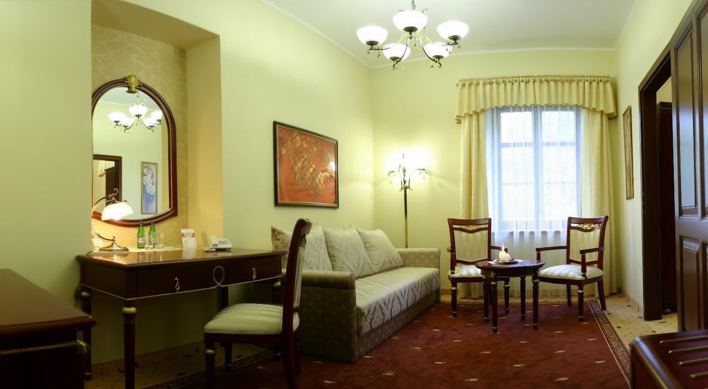 Dwor Debowiec I Room photo